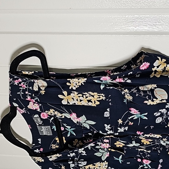 Vintage NY&Co M Soho blouse navy blue/floral button down tank blouse - Picture 3 of 9
